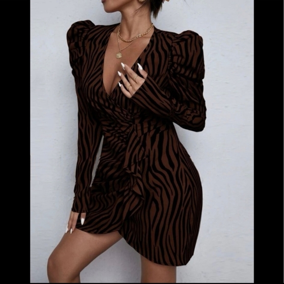 Sexy Zebra Striped Gigot Sleeve RuffleTrim Wrap Dress - Picture 5 of 7